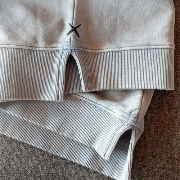 NWOT Cuts Clothing Pullover Split-Hem Sweater - Picture 7 of 14